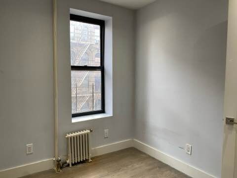 Building Photo - 2033 2nd Ave