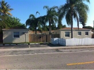 Primary Photo - Villas at Johnson