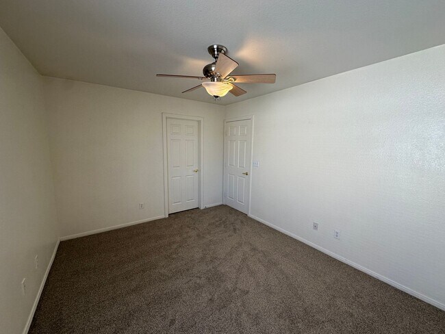 Foto del edificio - Great 3 Bedroom Home in Gated Community!