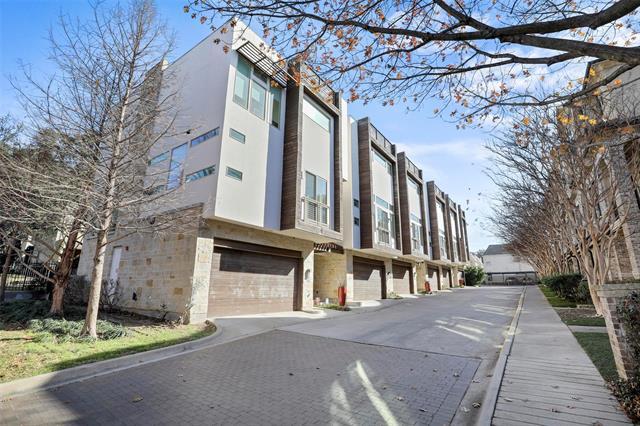 Foto principal - 4230 Travis St