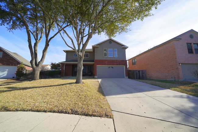 Foto del edificio - Gorgeous Schertz Home with an In-Ground Po...