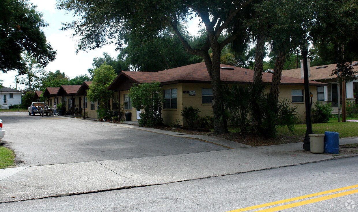 Primary Photo - 843 E Orange St
