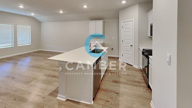 Foto del edificio - 6101 Green Meadow Lane