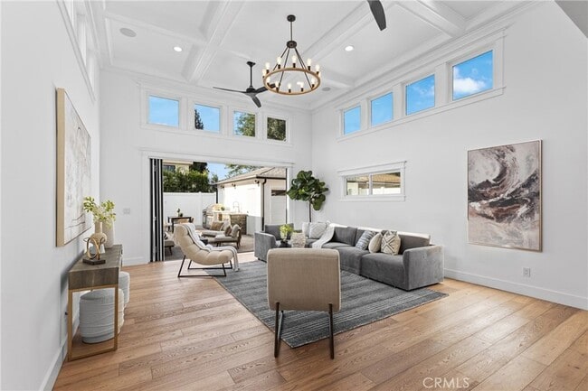 Foto del edificio - 12947 La Maida St