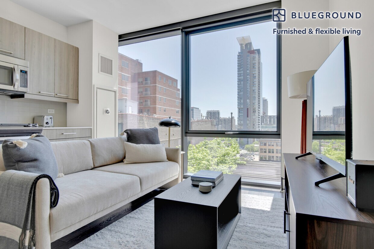 Foto principal - 730 W Couch Pl