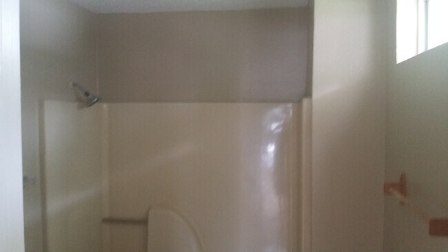 Building Photo - Yorktown Home becoming available. Taking a...