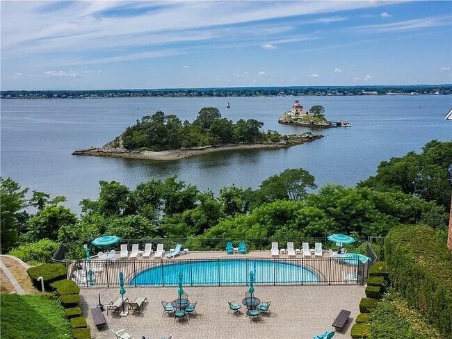 Foto del edificio - 23 Bullocks Point Ave