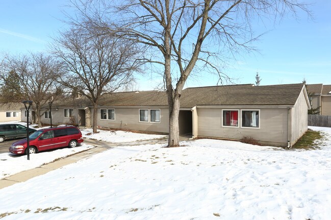 Aspen Hollow Apartments Lansing Mi Apartments Com