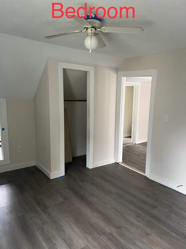 Dormitorio - 204 North Ave