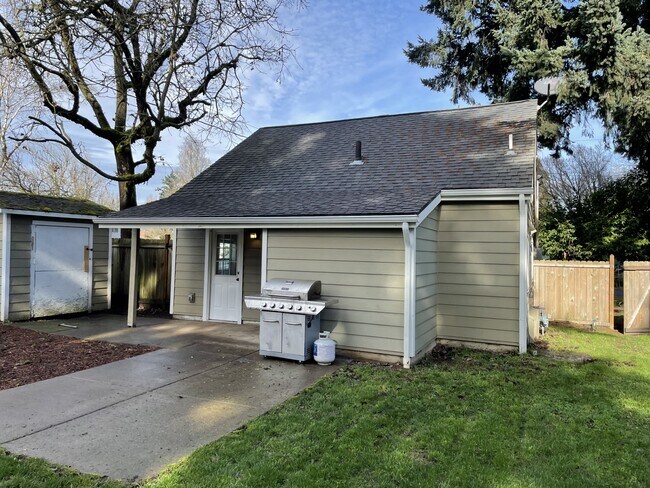 Foto del edificio - 220 Ruby Ave