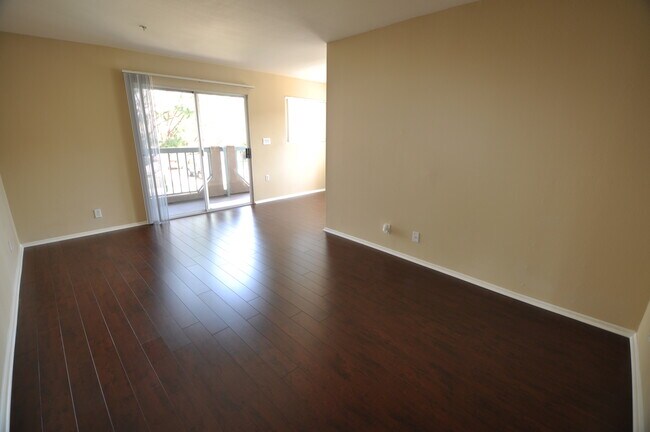 Foto del edificio - 5002 Tujunga Ave