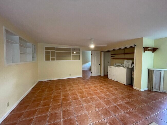 Foto del edificio - 166 Hauoli St