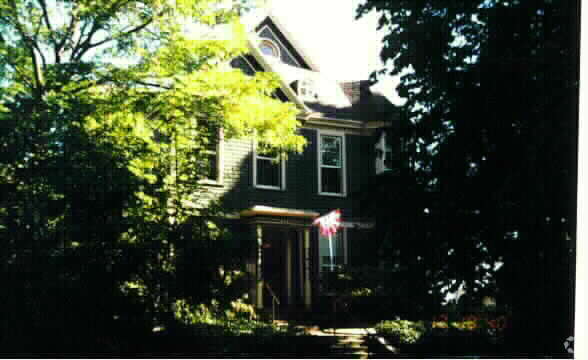 Building Photo - Victorian Apartments