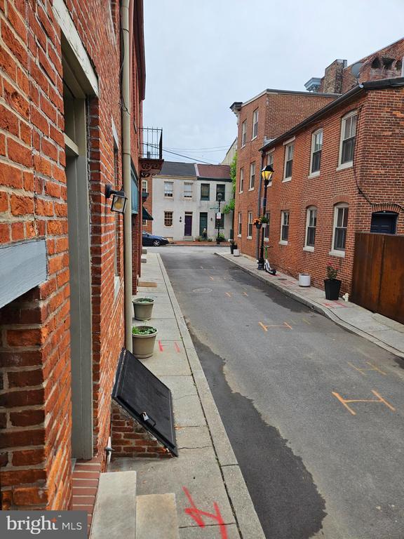 Building Photo - 801 S Bethel St