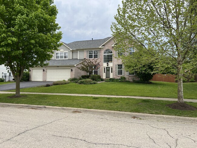 Foto del edificio - 693 Providence Ln