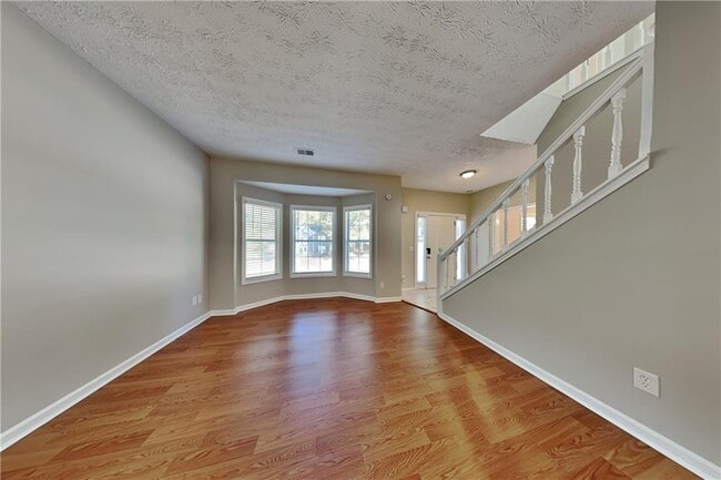 Foto del edificio - 2020 Hunters Trail Dr