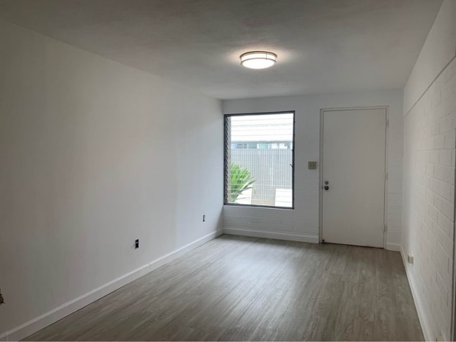 Building Photo - 908 Hausten St
