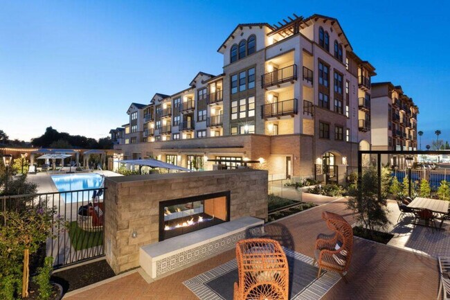 Foto del edificio - 1008 E El Camino Real