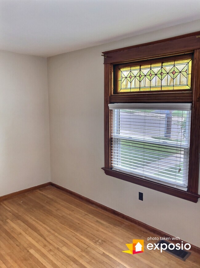 Foto del edificio - 5039 Marion Ave