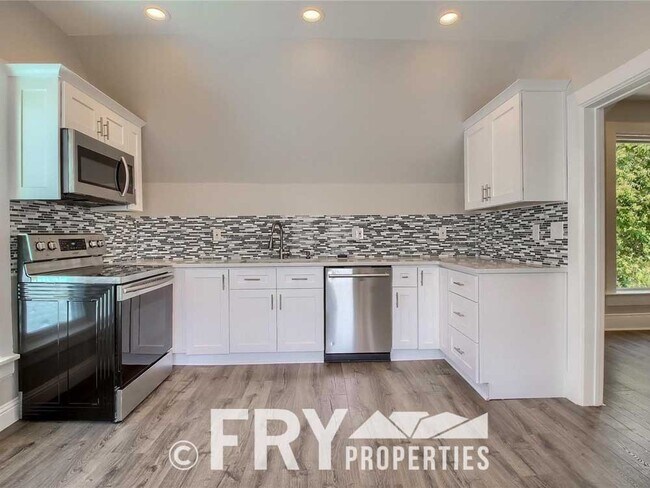 Foto del edificio - Beautiful, fully remodeled second floor duplex in South Broadway/West Wash Park