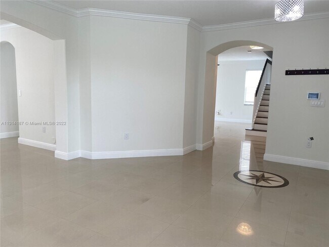 Building Photo - 15373 SW 12th Ter