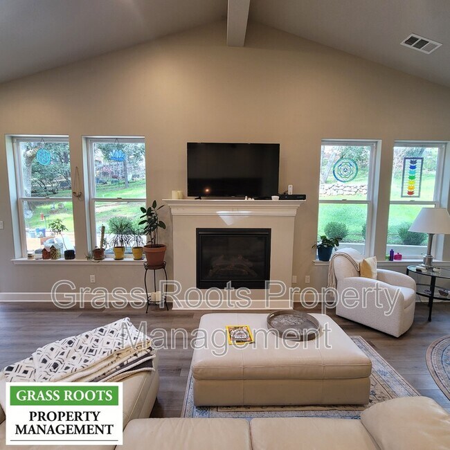 Building Photo - 15250 Sky Pines Rd