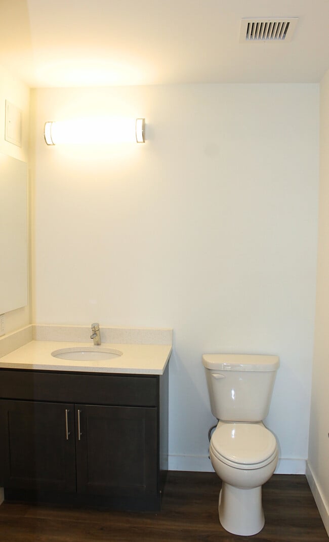 Foto del edificio - 645 Main St