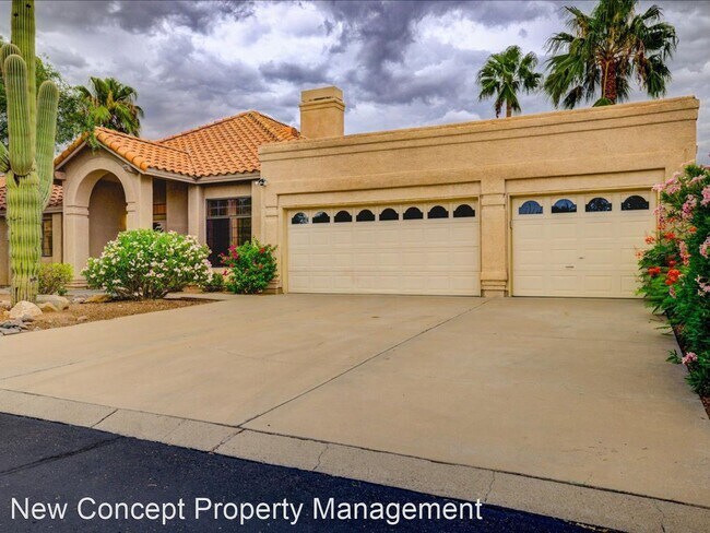 Building Photo - 4 br, 3 bath House - 6056 N. Calle Matamoros