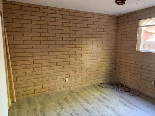 Foto del edificio - 625 University Terrace