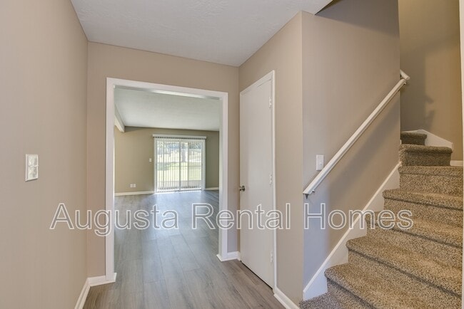 Foto del edificio - 1674 Goshen Rd