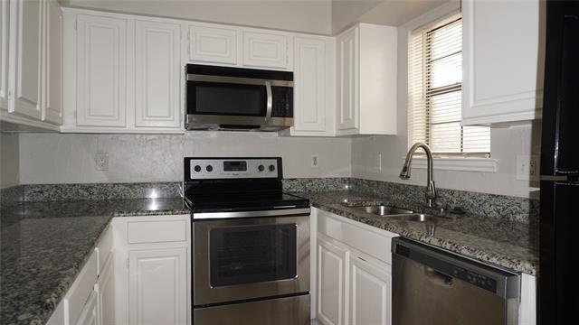 Building Photo - 2728 Copper Creek Dr