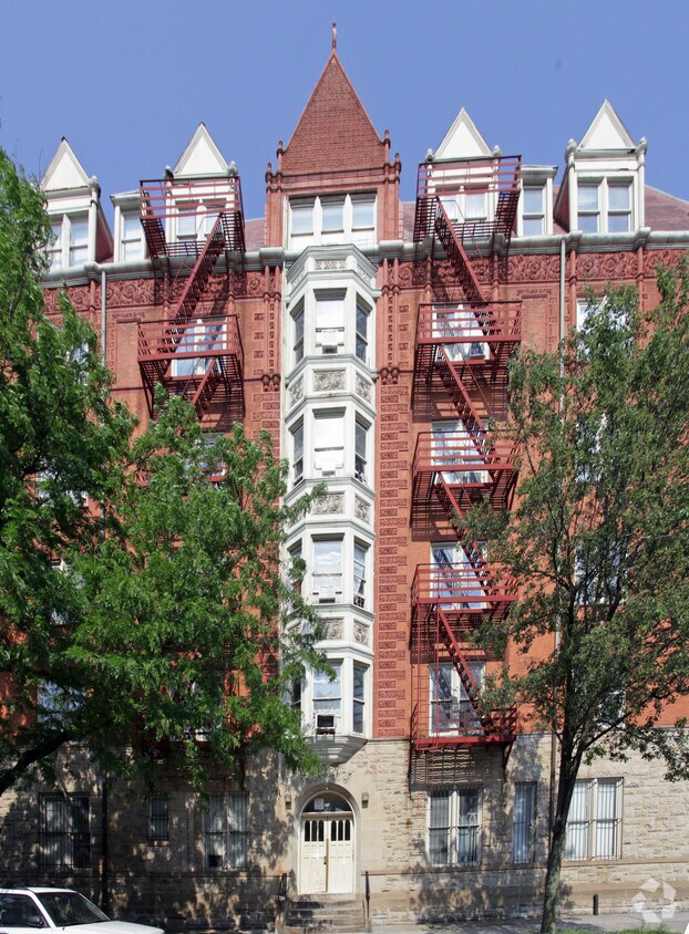 Foto del edificio - 359-365 Grand Ave