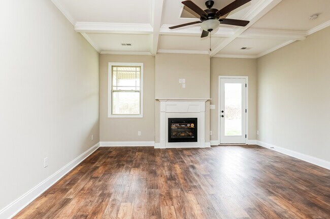 Foto del edificio - 1205 Black Oak Cir