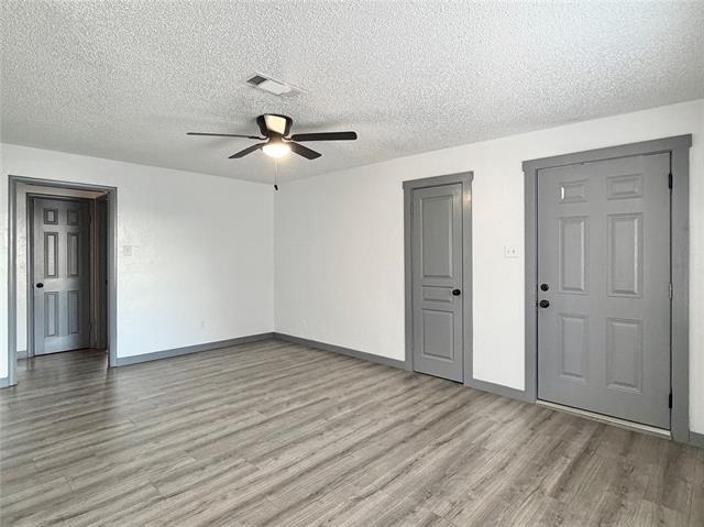 Foto del edificio - 2526 Louise St