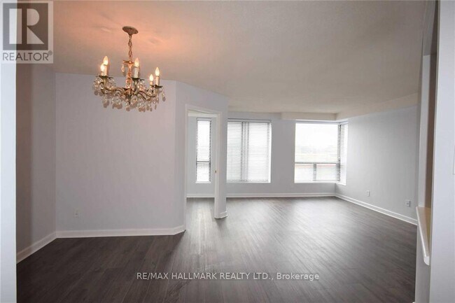 Photo du bâtiment - 500-500 Glencairn Ave