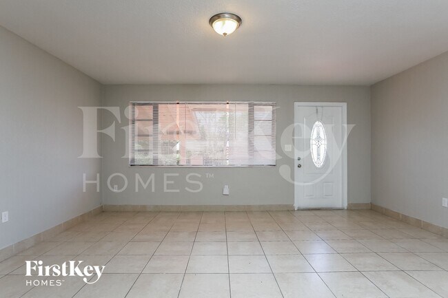 Foto del edificio - 731 NW 175th Dr