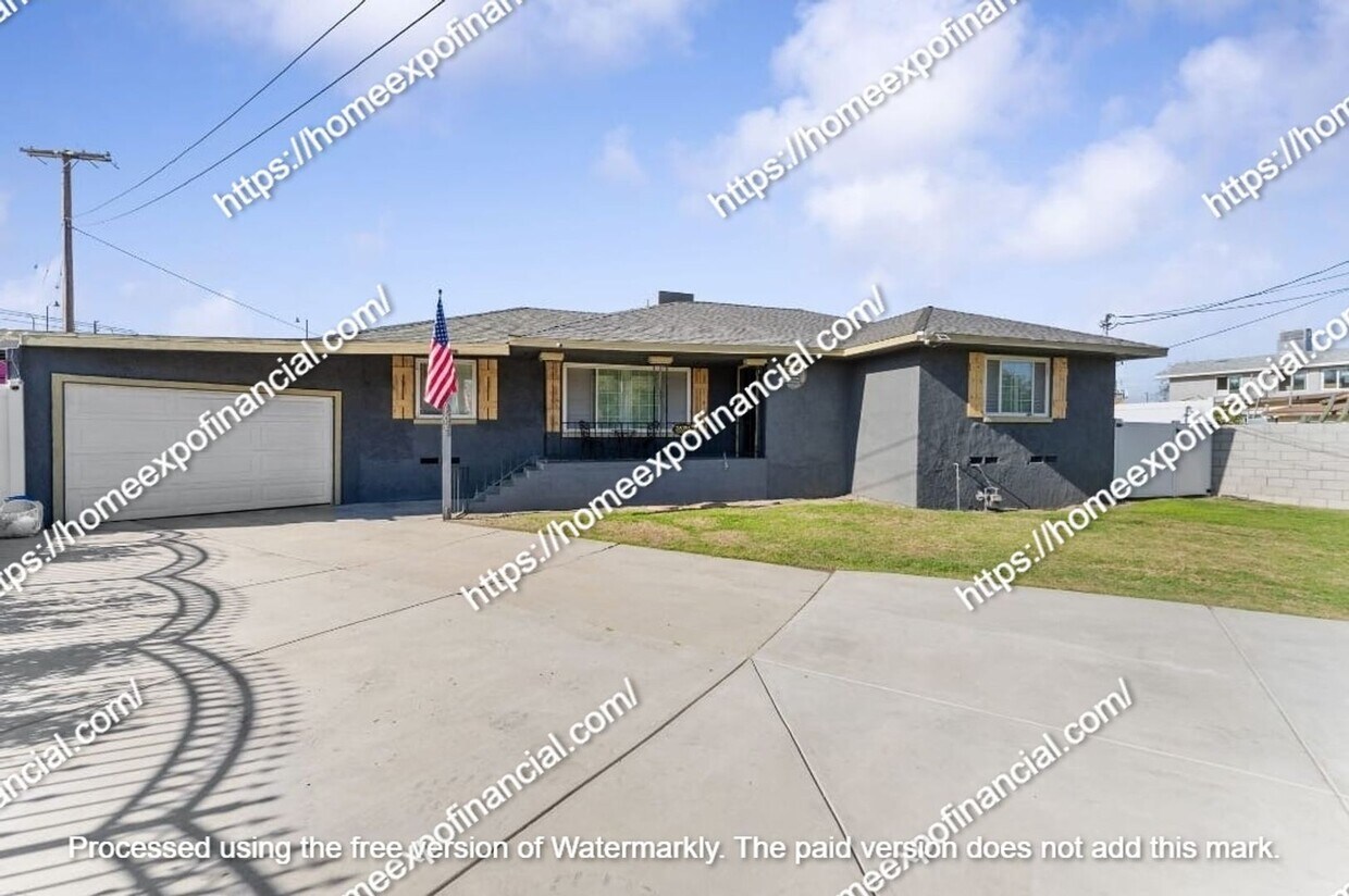 Primary Photo - Nice House For Rent