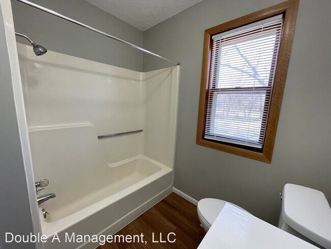 Building Photo - 3 br, 1 bath House - 914 Gilbert St.