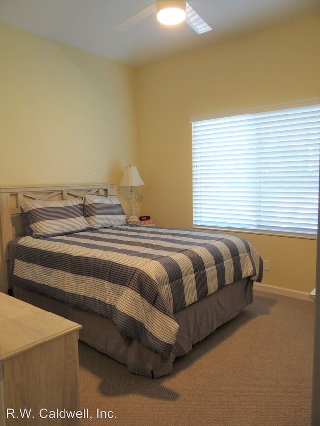 Foto del edificio - 3 br, 2 bath  - 5101 28th Ave S