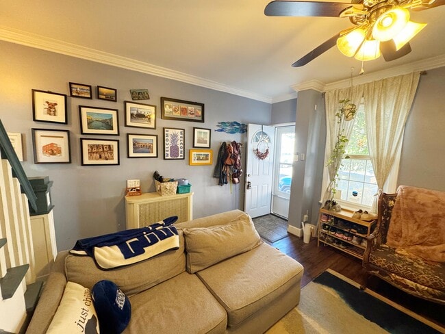 Photo - 2561 Sepviva St House