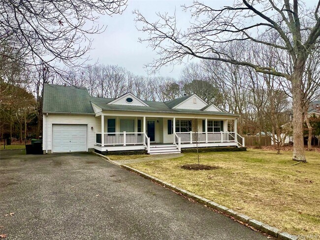 Building Photo - 7 Deborah Dr