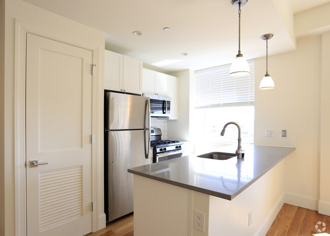 Kitchen 1br - The Union Apartments New Haven