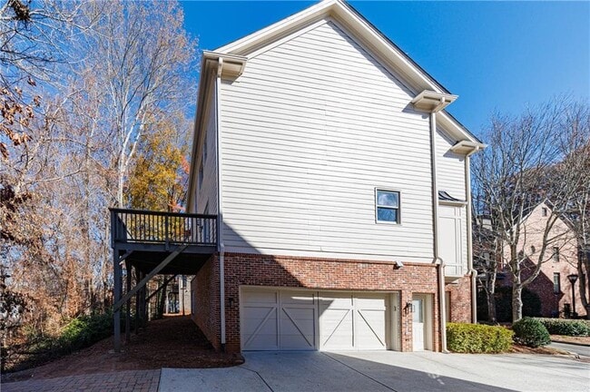 Building Photo - 1012 Madeline Ln