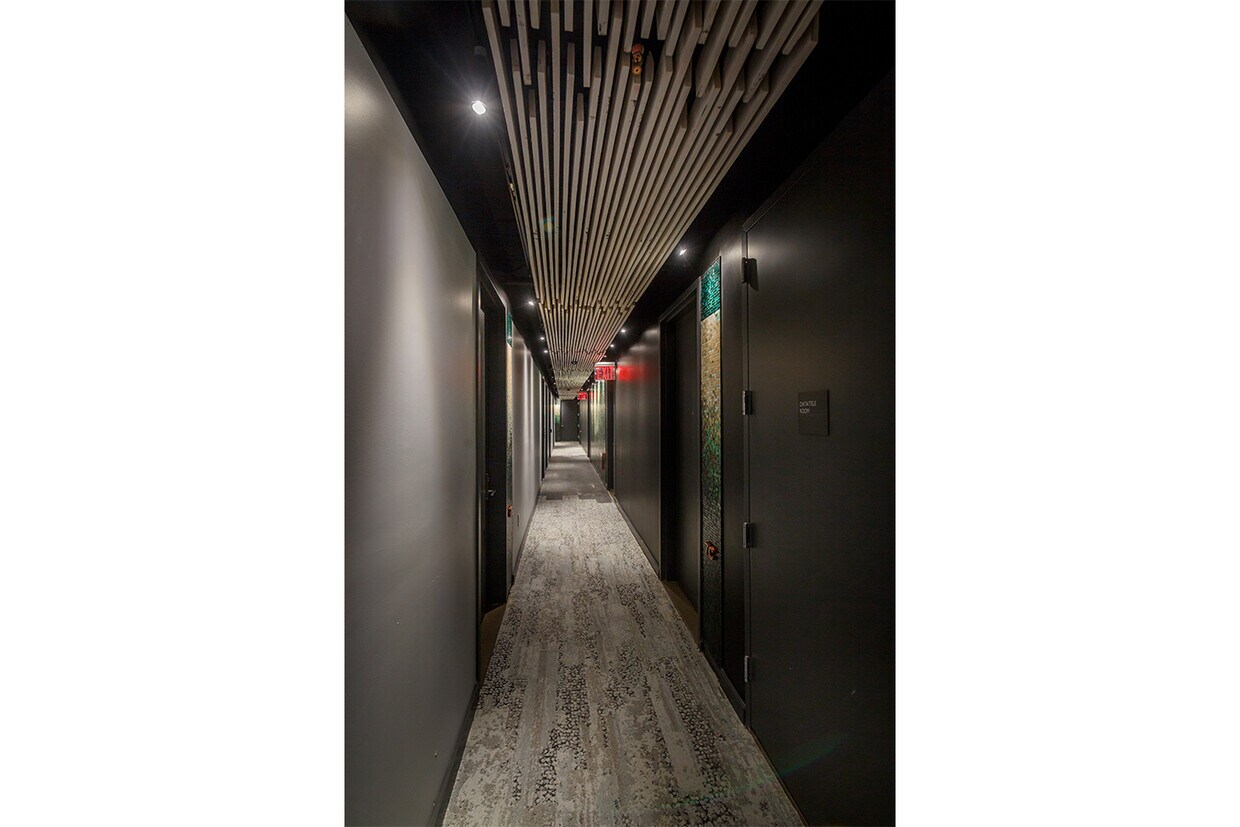 Building Photo - 436 Albee Square W