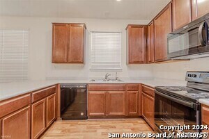 Building Photo - 245 Blacktail Dr