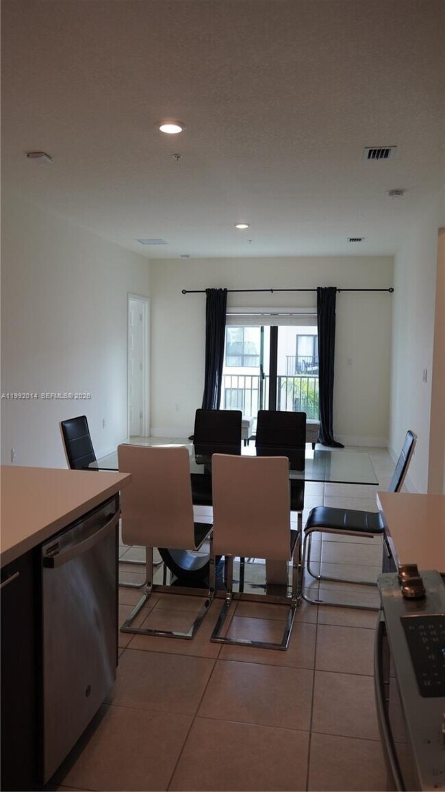 Foto del edificio - 8301 NW 41st St