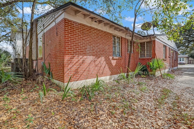 Building Photo - 3039 Post St