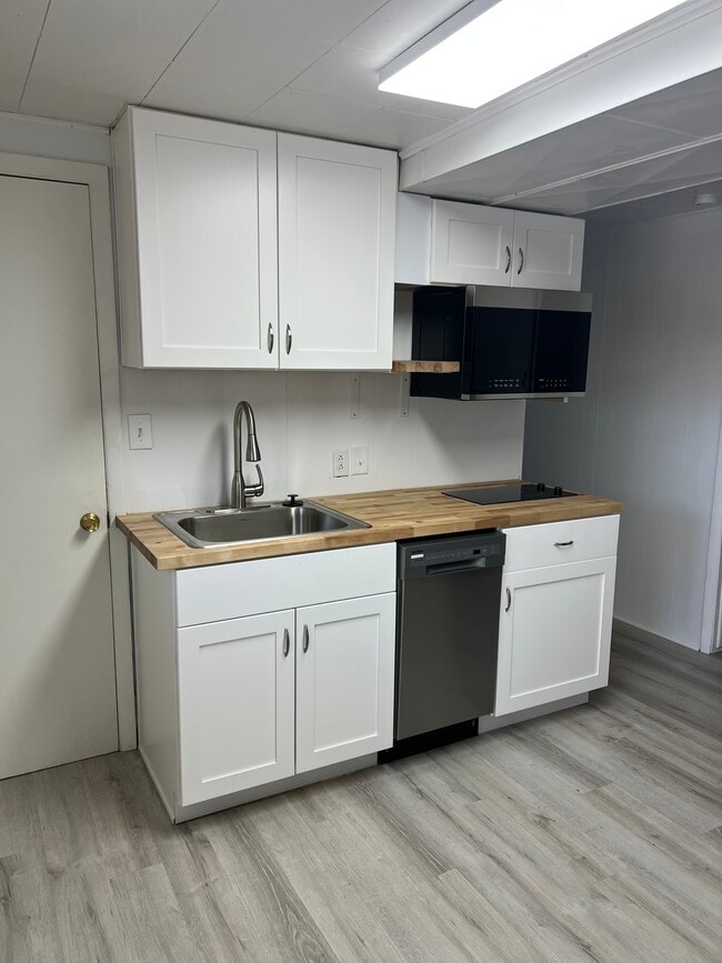Foto del edificio - 7349 S 145 E