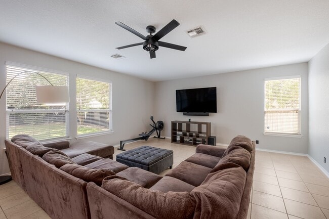 Building Photo - * Half off of first months rent*