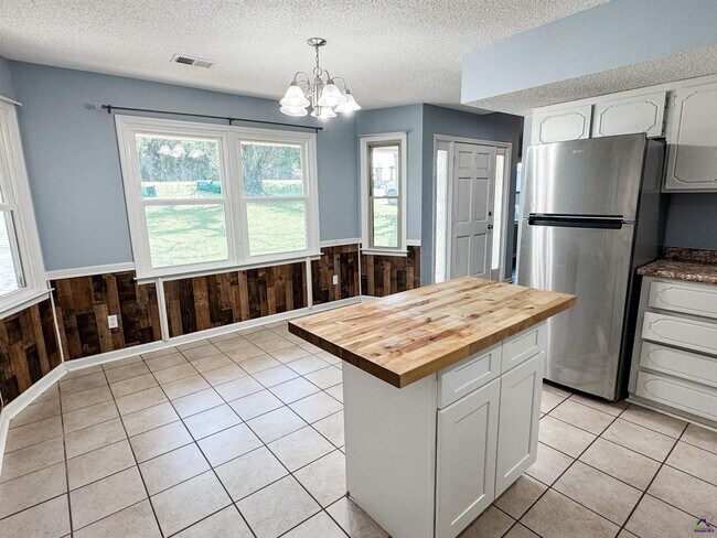 Foto del edificio - 2108 Marshallville Rd